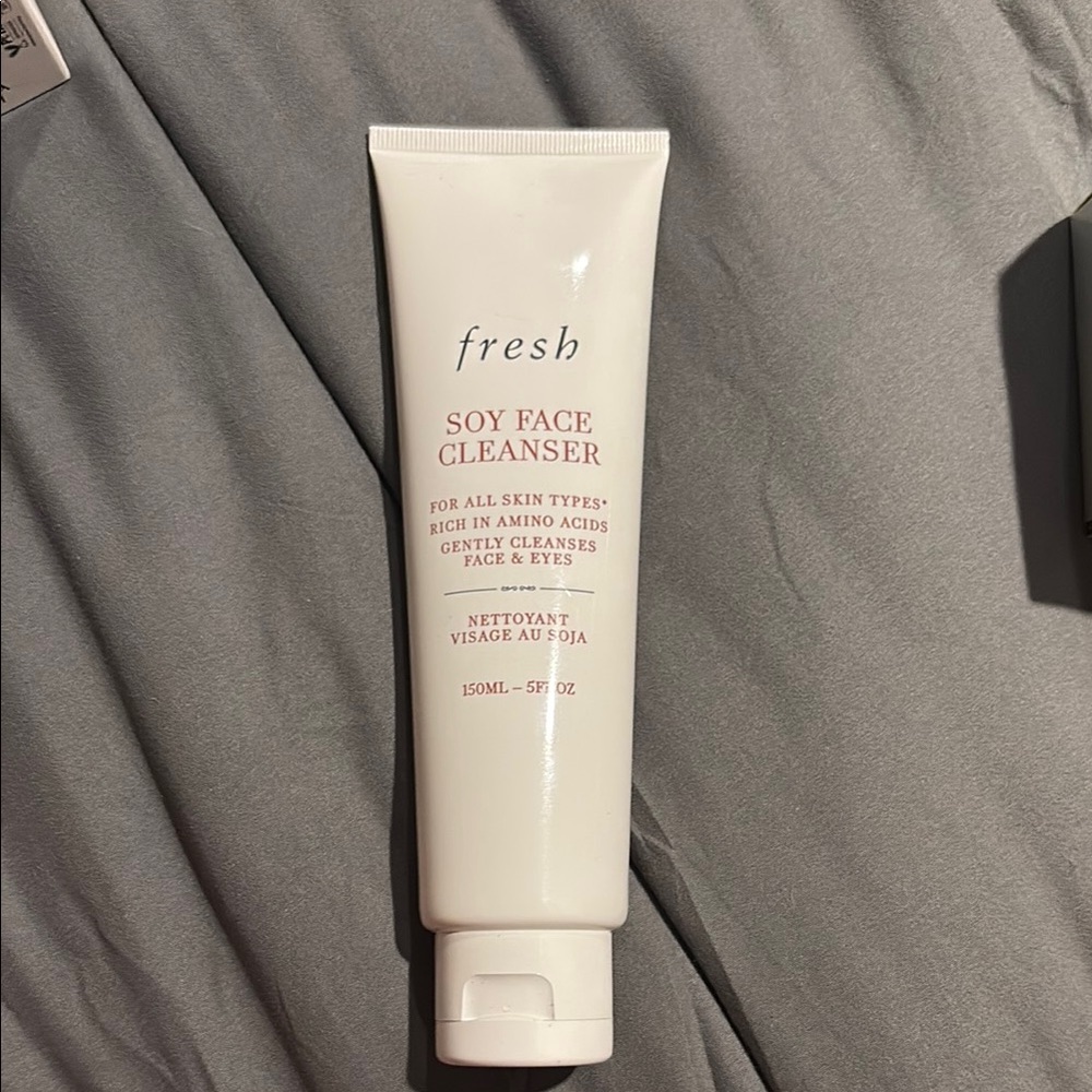 Fresh Soy Face Cleanser